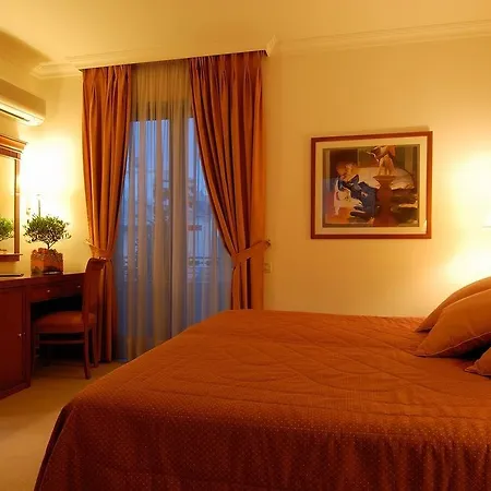 Hotel Atrium & Jacuzzi 4*