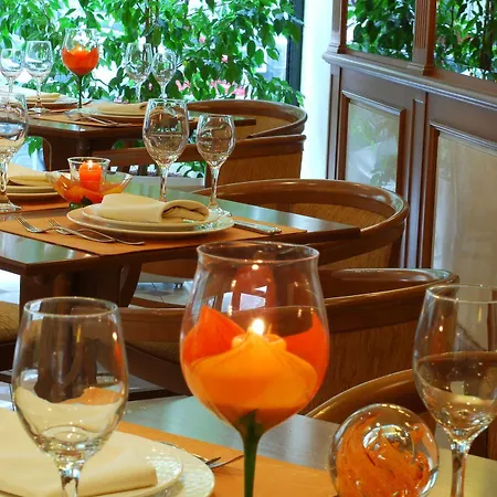 Hotel Atrium & Jacuzzi Athens