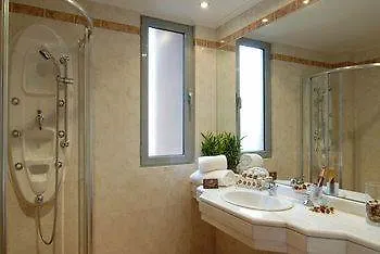 Atrium & Jacuzzi Отель Афины