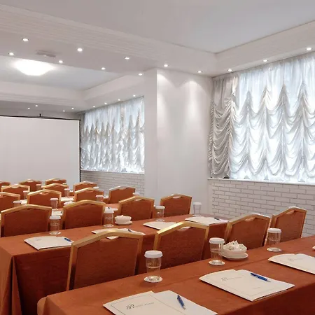 Atrium & Jacuzzi Отель Афины